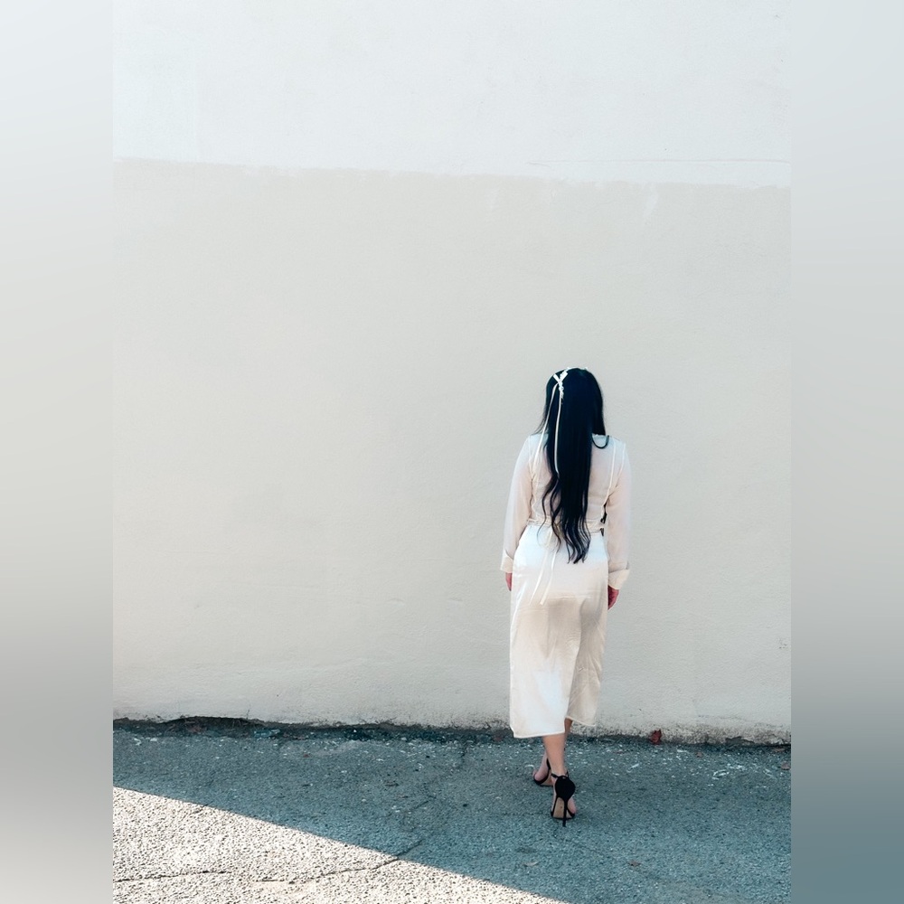 Elegant Cream Midi skirt